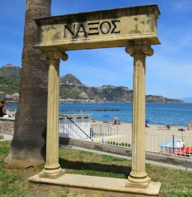 Casa Vacanza Giardini Naxos Taormina Miranaxos Ngoại thất bức ảnh