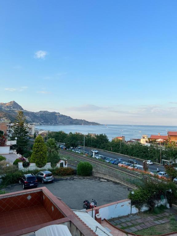 Casa Vacanza Giardini Naxos Taormina Miranaxos Ngoại thất bức ảnh
